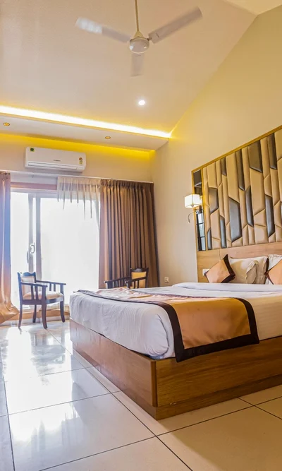 Hotel Mukut Mani Rooms: Choose the Right Stay in Jatipura