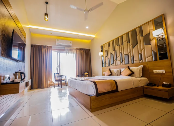 Hotel Mukut Mani Rooms: Choose the Right Stay in Jatipura